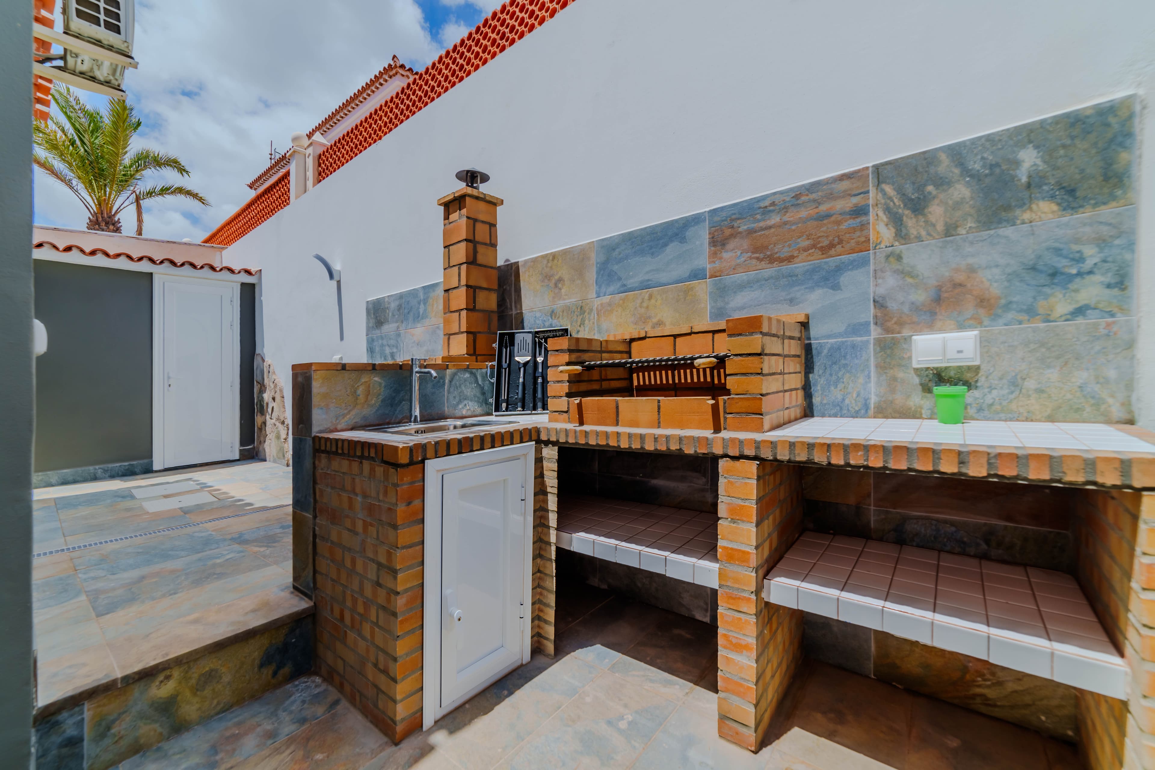 Villa de Marcos — private pool and exterior